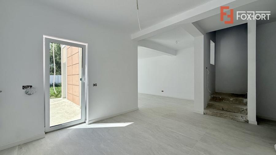 Duplex cu 4 camere cu Teren 315 Mp în Ghiroda