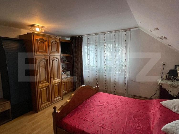 Casă individuală cu 8 camere cu Teren 260 Mp în Central