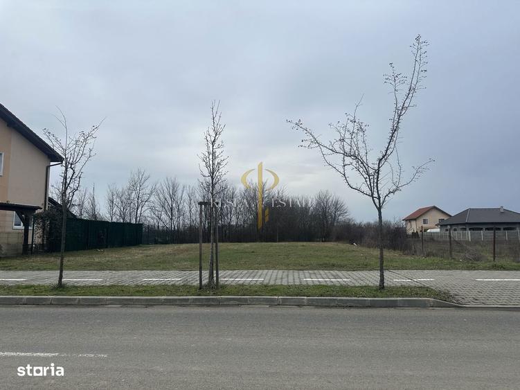 Teren de 866 mp, în Ciarda Roșie