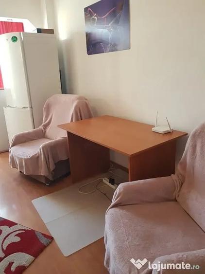 Garsonieră semidecomandată în Județean