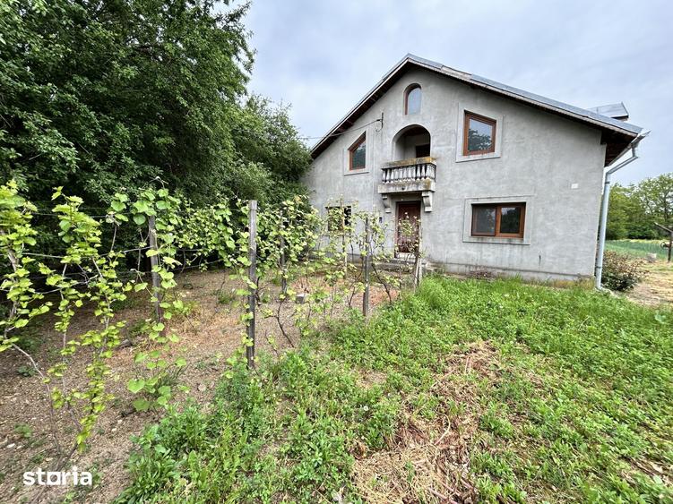 Casă cu 6 camere cu Teren 1150 Mp în Odobești