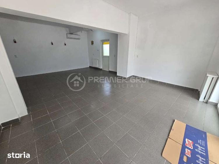 Spațiu comercial, de 60 mp, în Nicolina