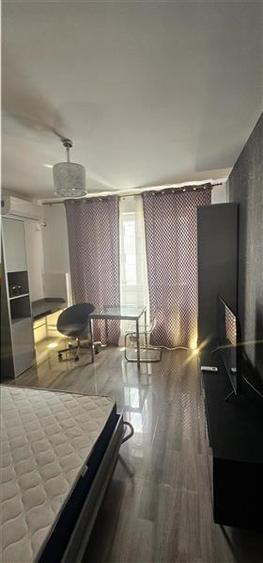 Apartament cu 2 camere decomandat, mobilat în Universitate