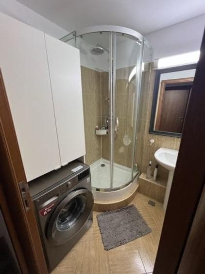 Apartament cu 2 camere decomandat, mobilat în Vitan