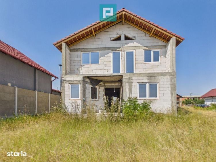 Casă cu 4 camere în Fântânele