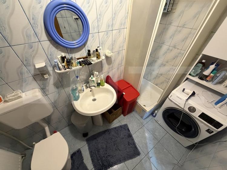 Casă individuală cu 5 camere cu Canalizare în Central