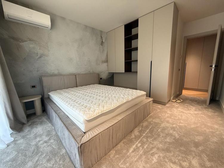 Apartament cu 4 camere, mobilat în Iancu Nicolae