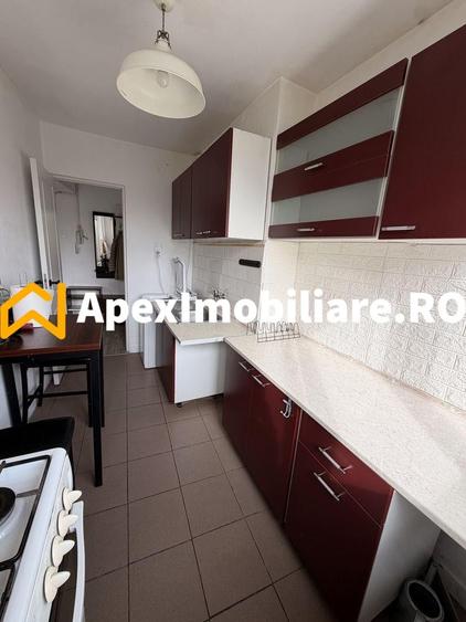 Apartament cu 3 camere decomandat, mobilat în Universitate
