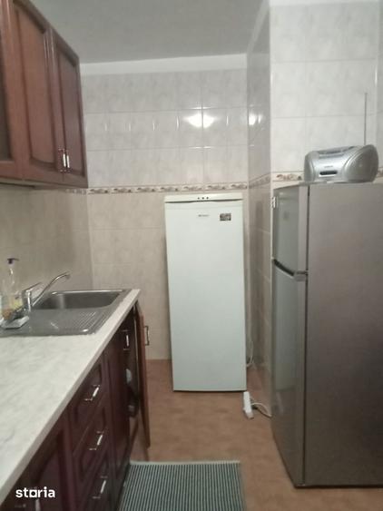 Apartament cu 3 camere decomandat în Rahova