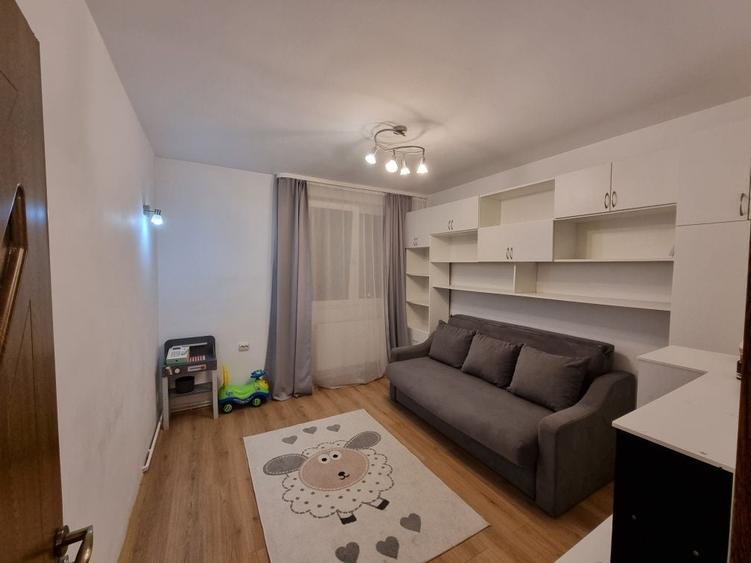 Apartament cu 2 camere semidecomandat în Mureșeni