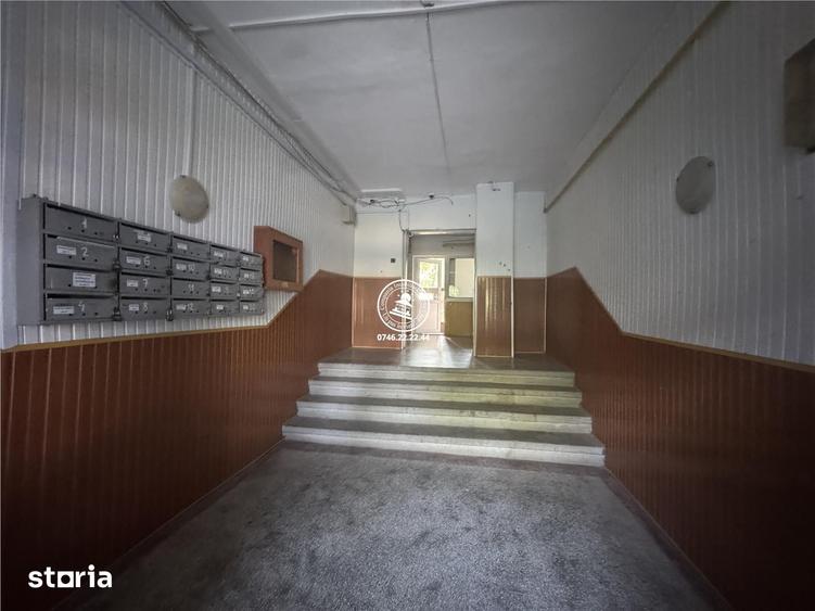 Apartament cu 3 camere decomandat în Ciurea