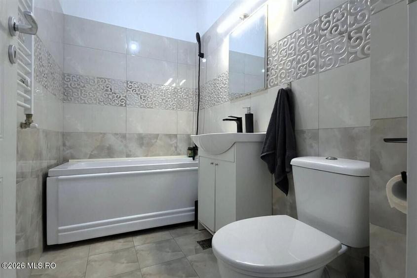 Apartament cu 2 camere semidecomandat, mobilat în Năvodari