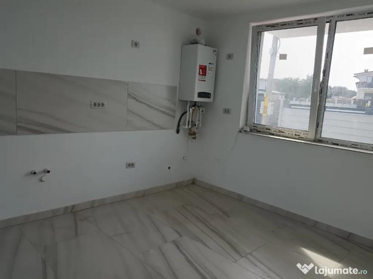 Casă cu 4 camere cu Teren 350 Mp în Șcheia