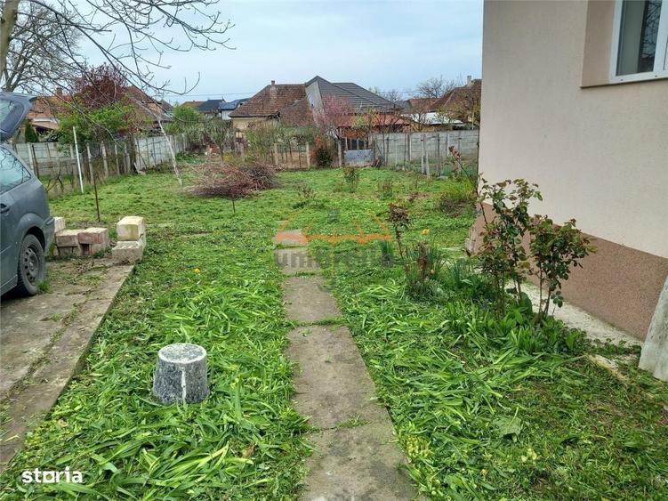 Casă cu 4 camere cu Teren 600 Mp în Titulescu