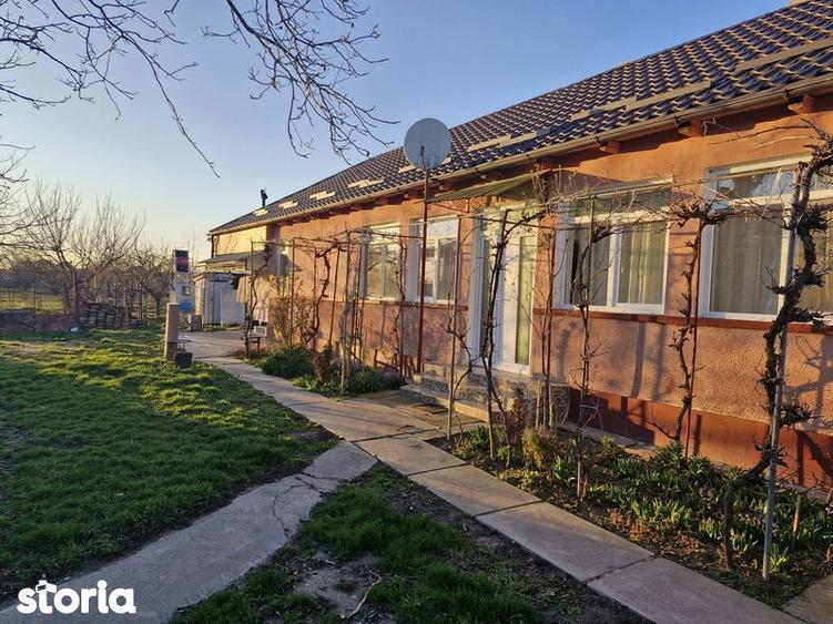 Casă cu 4 camere cu Teren 1500 Mp în Funcționarilor