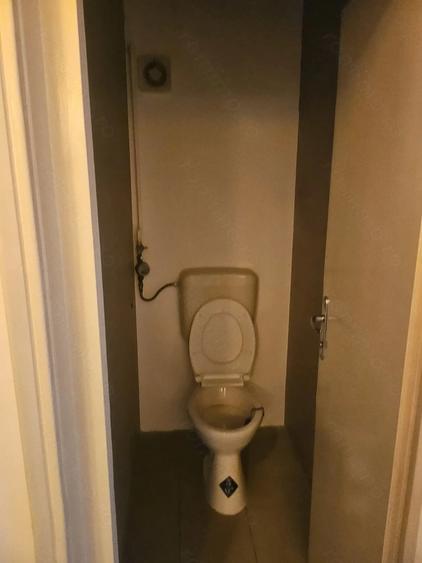 Apartament cu 4 camere semidecomandat în Magheru