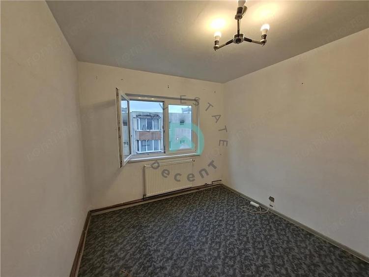 Apartament cu 4 camere în Centrul Civic