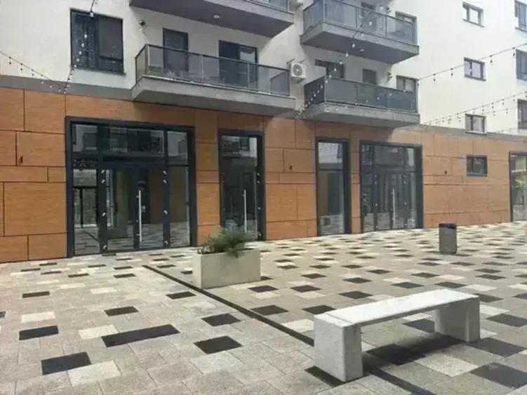 Spațiu comercial, de 80 mp, în Central