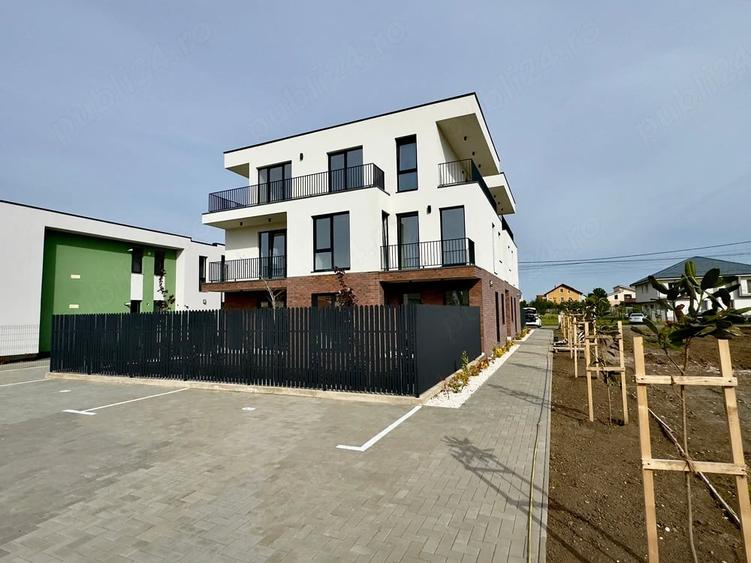 Apartament cu 3 camere decomandat în Dumbrăvița