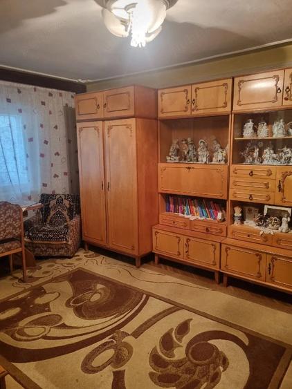 Apartament cu 3 camere decomandat în Canta