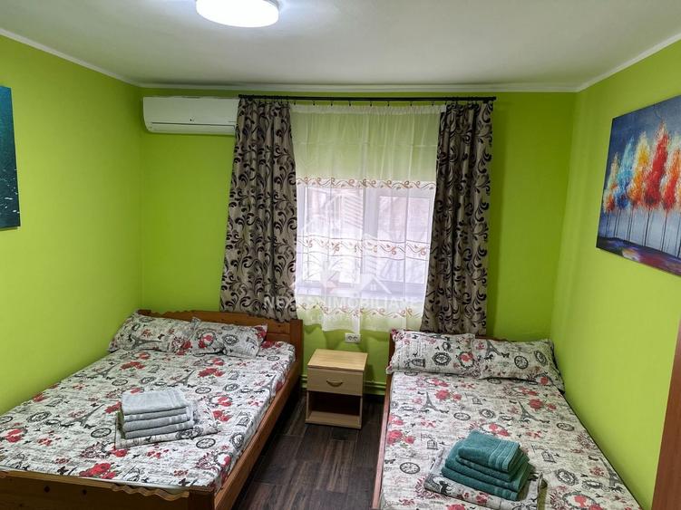 Casă individuală cu 6 camere cu Canalizare în Central