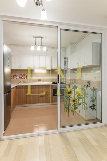 Apartament cu 3 camere semidecomandat, mobilat în Tractorul