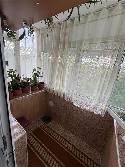 Apartament cu 2 camere semidecomandat în Km 4-5