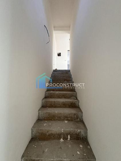 Duplex cu 4 camere cu Canalizare în Moșnița Veche
