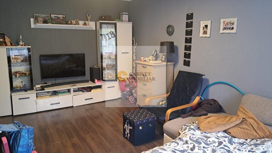 Apartament cu 3 camere decomandat în Politehnica