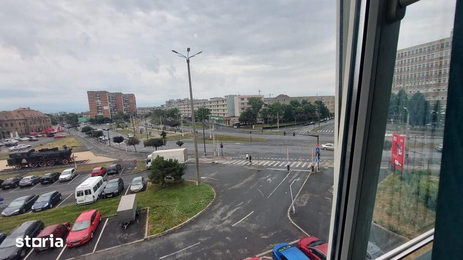 Apartament cu 3 camere în Funcționarilor