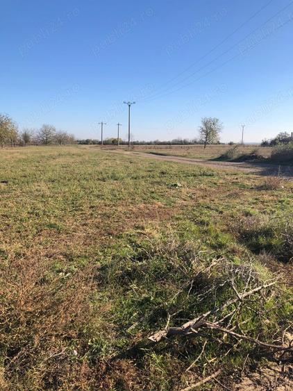 Teren de 2500 mp, în Gura Câlnăului