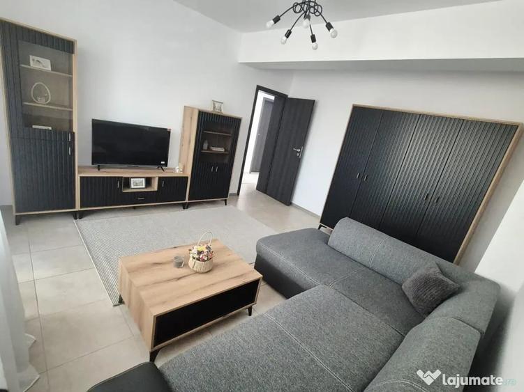 Apartament cu 2 camere decomandat în Găvana