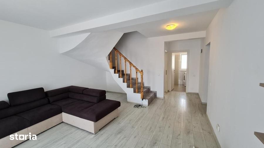 Casă cu 4 camere decomandat cu Teren 250 Mp în Tunari
