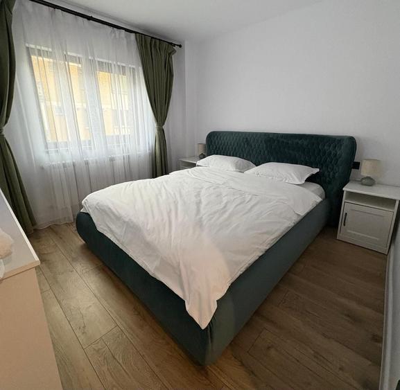 Apartament cu 2 camere decomandat în Precista