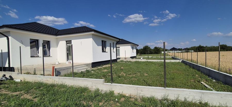Casă cu 3 camere în Dara