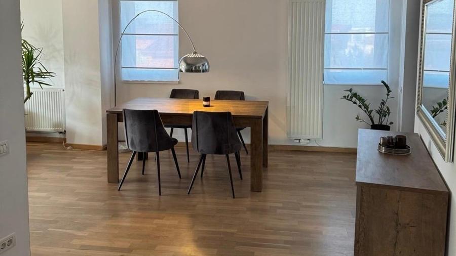 Apartament cu 3 camere decomandat, mobilat în Nord