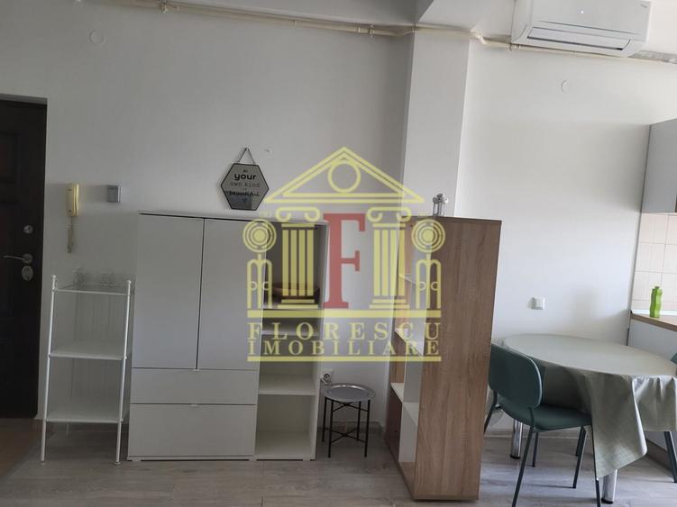 Apartament cu 3 camere, mobilat în Central