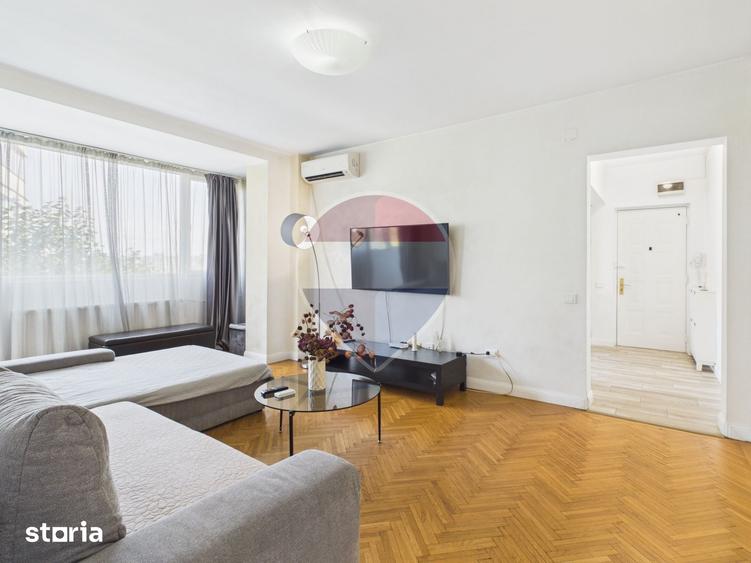 Apartament cu 3 camere în Tei