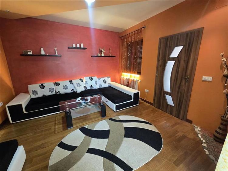 Casă individuală cu 2 camere cu Teren 160 Mp în Podul de Fier