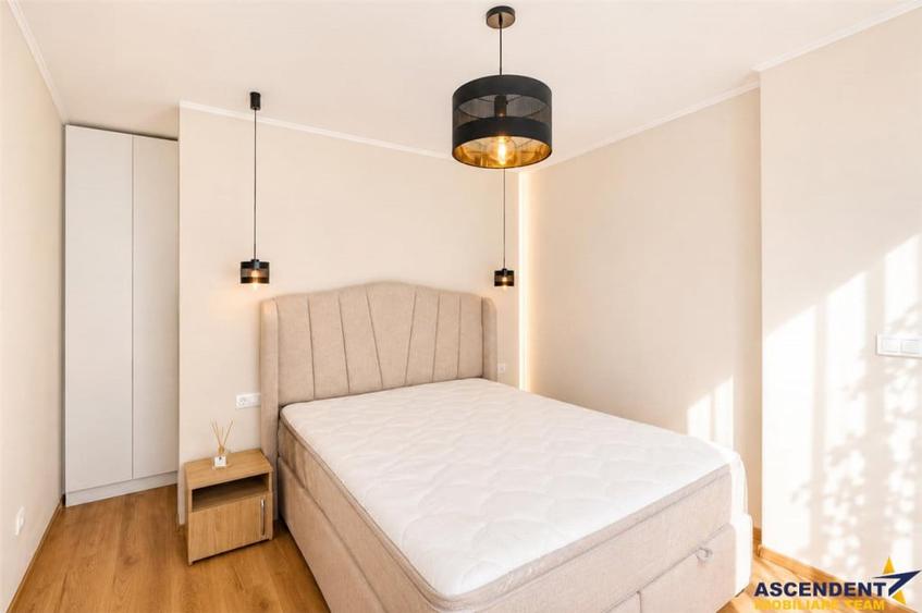 Apartament cu 3 camere nedecomandat în Est