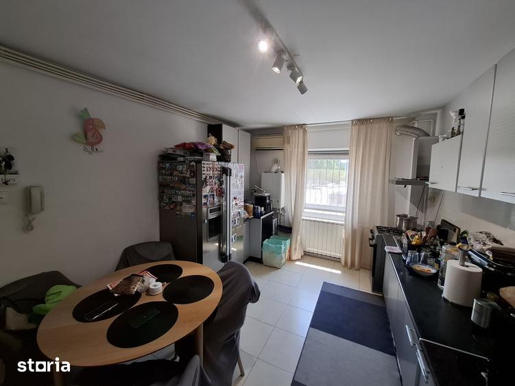 Apartament cu 4 camere în Sud
