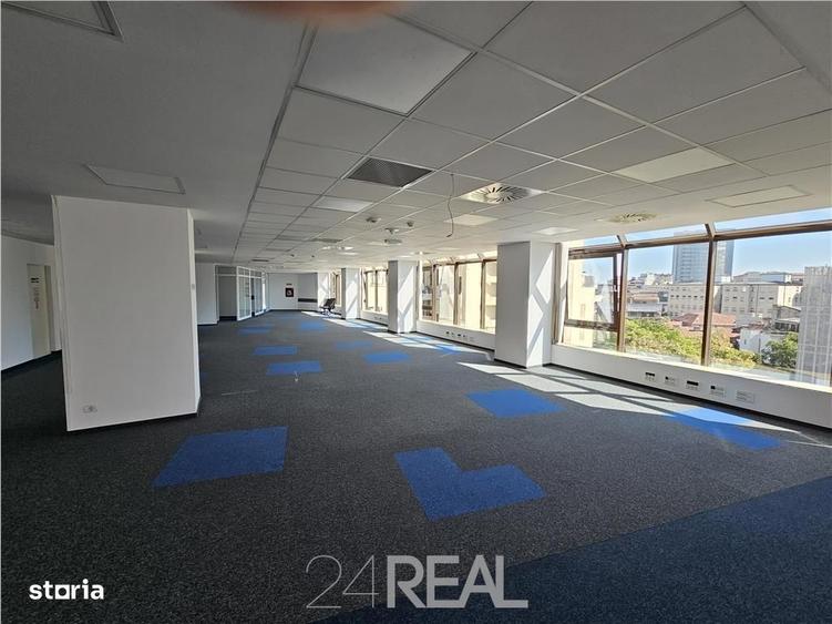 Spațiu comercial, de 821 mp, în Universitate