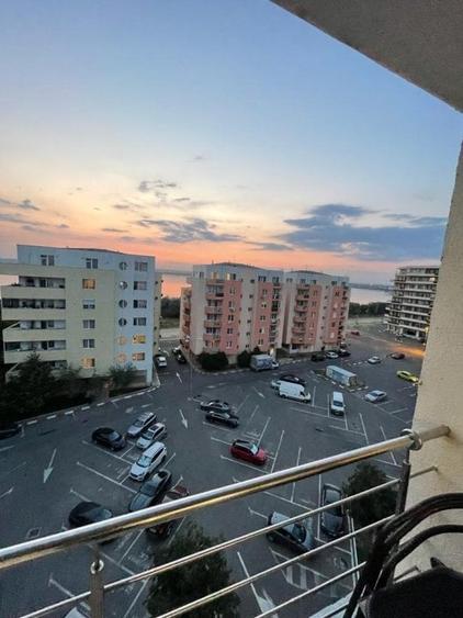 Apartament cu 2 camere semidecomandat, mobilat în Nord-Est