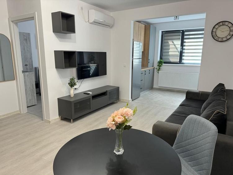 Apartament cu 2 camere semidecomandat, mobilat în Theodor Pallady