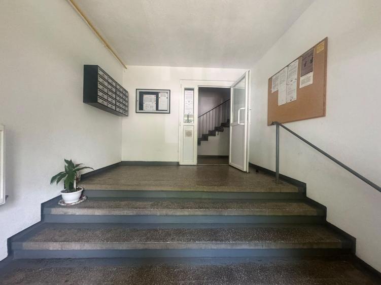 Apartament cu 2 camere decomandat în Aviației