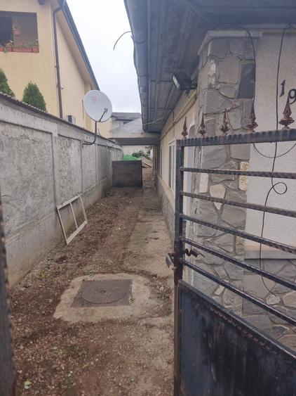 Casă cu 2 camere în Central
