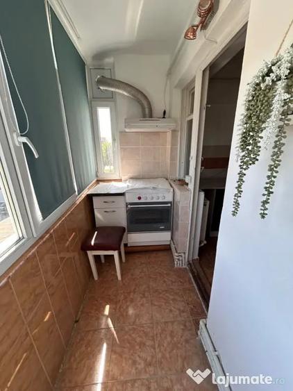 Apartament cu 2 camere decomandat în Buzaului