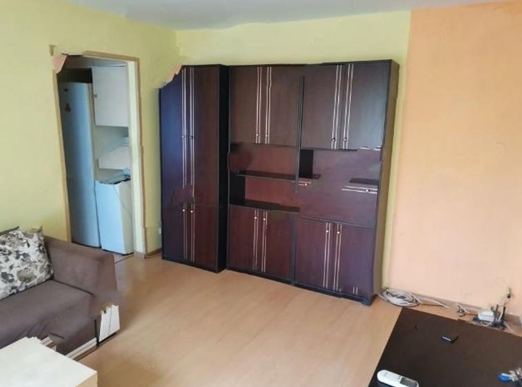 Apartament cu 2 camere decomandat, mobilat în P-ța Reșița