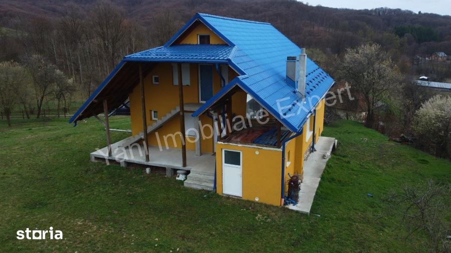 Casă cu 4 camere cu Teren 2044 Mp în Băiculești