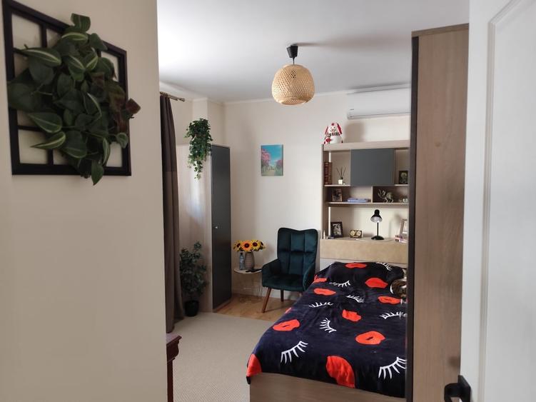 Apartament cu 3 camere semidecomandat în 1 Decembrie 1918